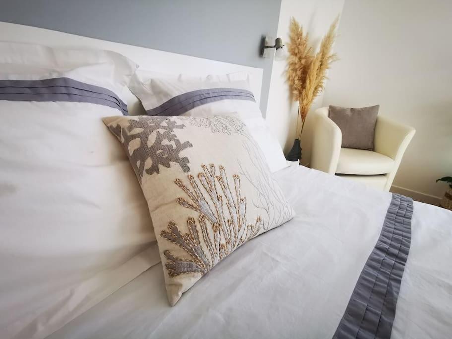 Guest House 60M2 Tout Confort Еркі Екстер'єр фото